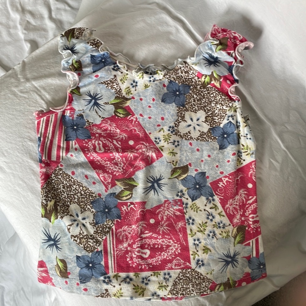 Girl’s floral top
